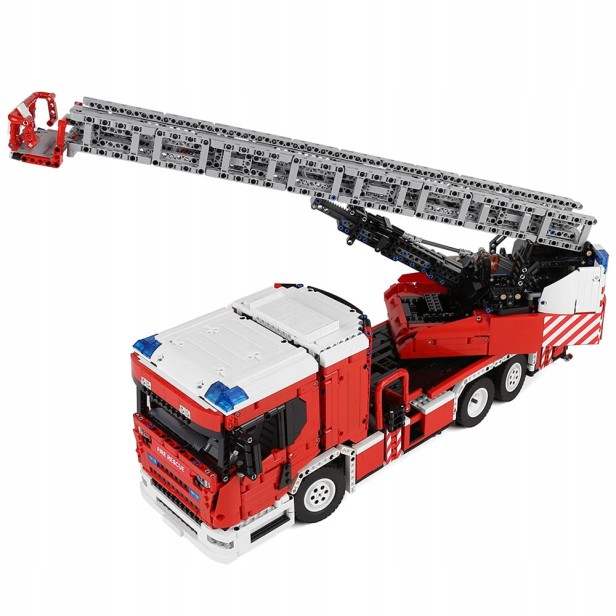 Klocki Mould King 17022 Wóz Strażacki Fire Engine | 4886 el.