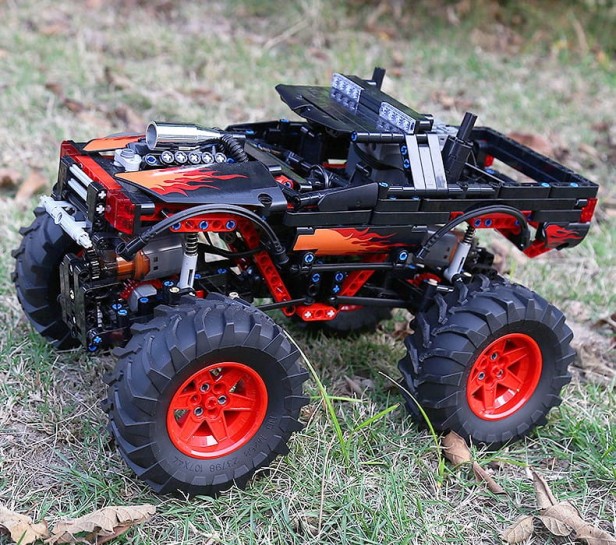 MOULD KING 18008 FLAME MONSTER | 889 EL.